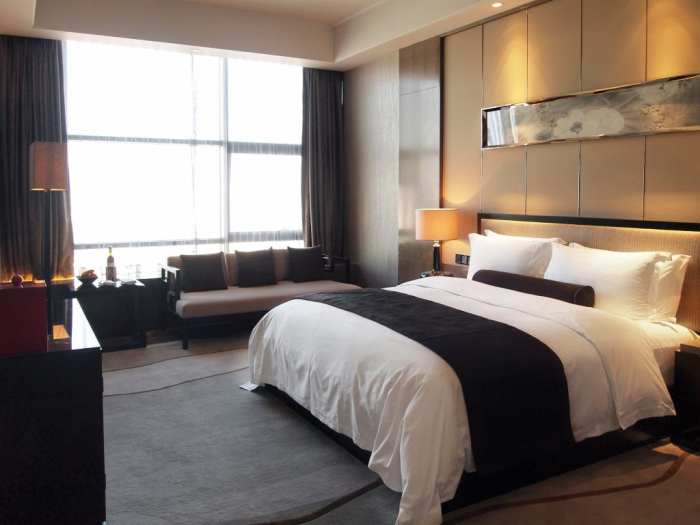 Corporate hotel discount programs